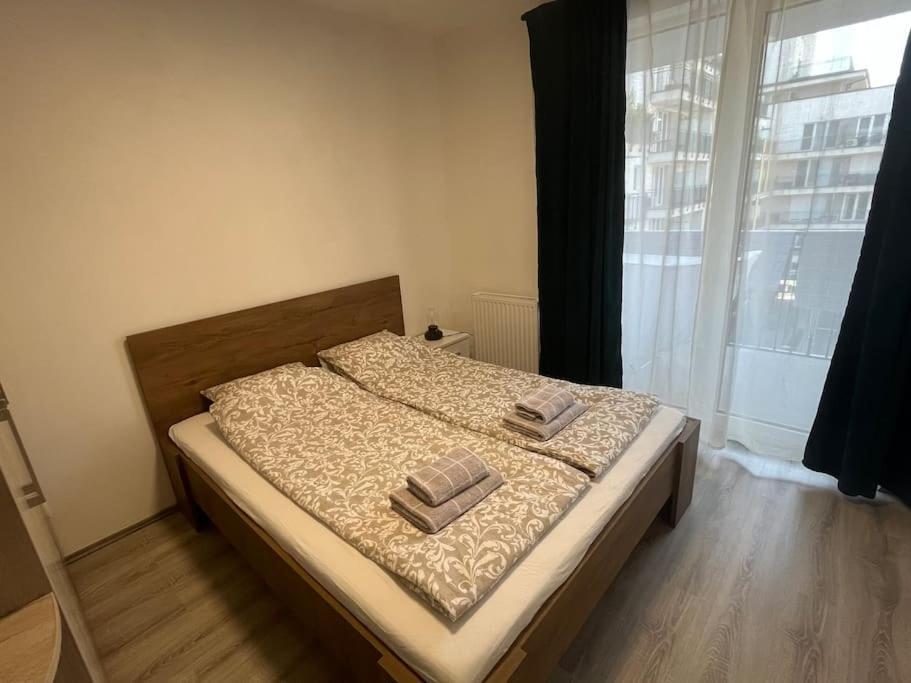 Modern With Garage Apartamento